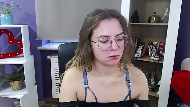 Zoey Erotic online show from December 2024 09:02:02 AM