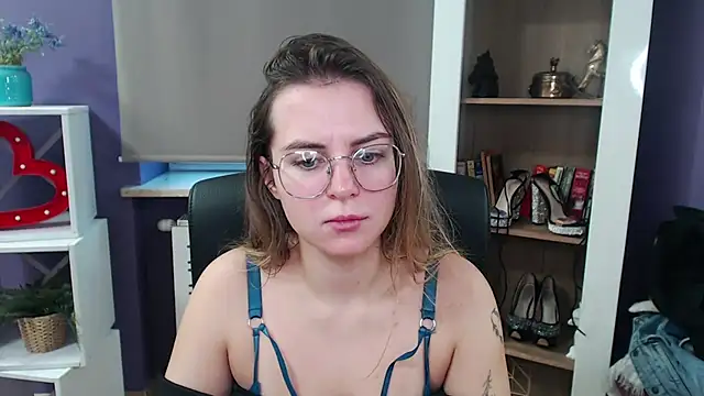 Zoey Erotic online show from December 2024 09:00:01 AM