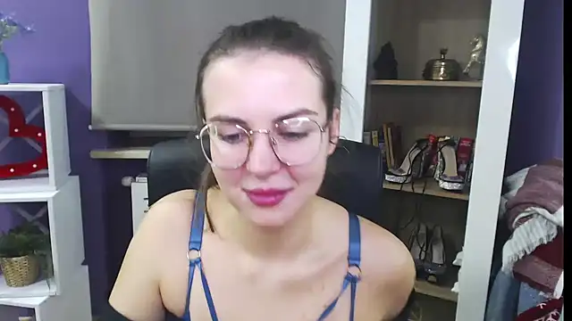 Zoey Erotic online show from December 2024 05:37:01 AM