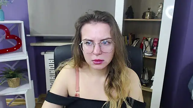 Zoey Erotic online show from December 2024 05:32:01 AM