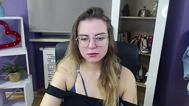 Zoey Erotic online show from December 2024 05:38:02 AM