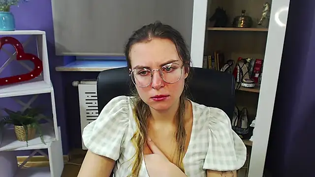 Zoey Erotic online show from December 2024 09:03:01 AM