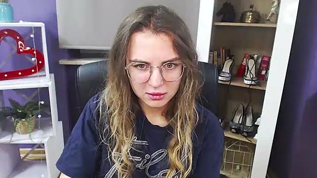 Zoey Erotic online show from December 2024 05:40:02 AM