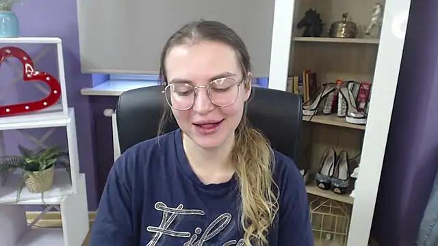 Zoey Erotic online show from December 2024 08:38:02 AM