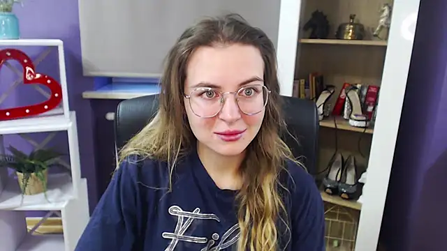 Zoey Erotic online show from December 2024 07:24:01 AM