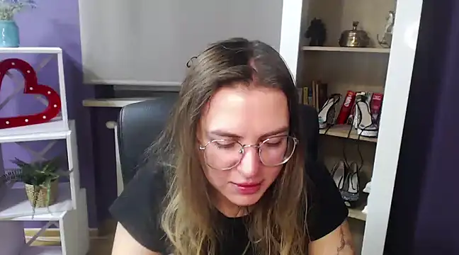 Zoey Erotic online show from December 2024 05:26:01 AM