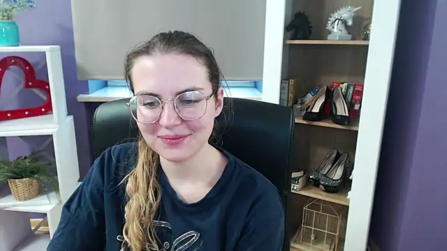 Zoey Erotic online show from February 2025 11:41:02 AM
