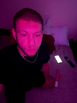 Weestud94 online show from September 2025 07:32:01 AM