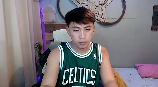 Snapshot of princeJayX chatting on December 2024 01:32:01 PM princeJayX online show from December 2024 01:32:01 PM