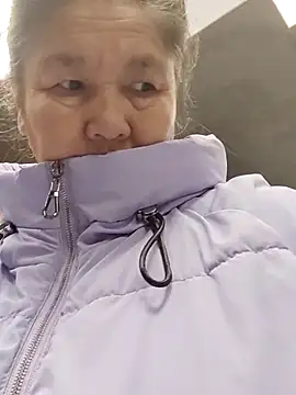 Snapshot of Zulfiya_Bruce chatting on October 2025 07:14:02 PM Zulfiya Bruce online show from October 2025 07:14:02 PM