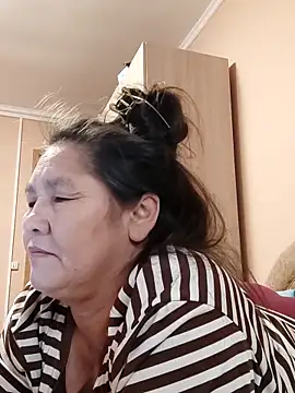 Snapshot of Zulfiya_Bruce chatting on October 2025 01:39:01 AM Zulfiya Bruce online show from October 2025 01:39:01 AM