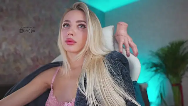 Snapshot of misstics_ chatting on October 2025 05:44:02 PM misstics online show from October 2025 05:44:02 PM