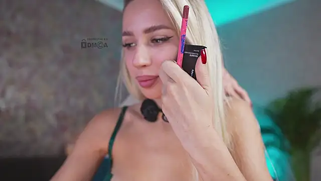 Snapshot of misstics_ chatting on October 2025 03:51:02 PM misstics online show from October 2025 03:51:02 PM