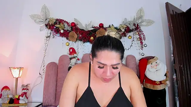 ISABELLASSMITH online show from December 2024 04:42:02 AM