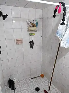 Snapshot of LaInsaciableIntensa chatting on September 2025 11:51:01 PM LaInsaciableIntensa online show from September 2025 11:51:01 PM