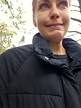 Snapshot of Keli_Jessi chatting on October 2025 12:26:02 PM Keli Jessi online show from October 2025 12:26:02 PM