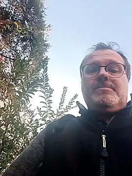 mike9473 online show from October 2025 04:17:02 PM