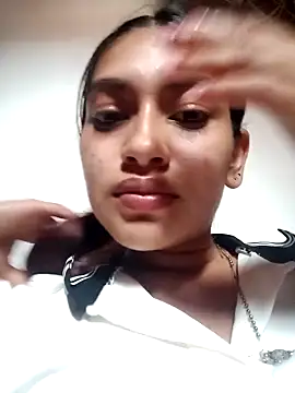 annie-19 online show from December 2024 06:08:01 PM