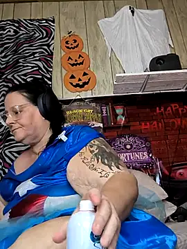 davisdesiresxh online show from October 2025 02:07:01 PM