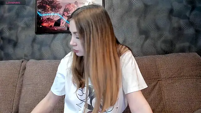 Snapshot of CassieMils chatting on February 2025 02:31:01 AM CassieMils online show from February 2025 02:31:01 AM