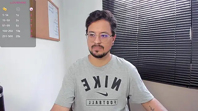 DaviidEvans  online show from December 2024 02:19:02 PM