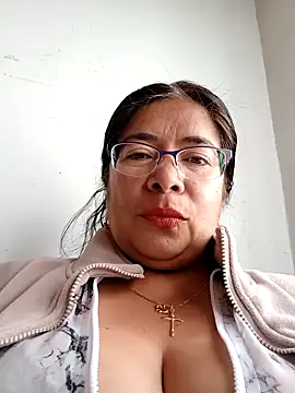   valentina18 online show from December 2024 01:43:02 PM