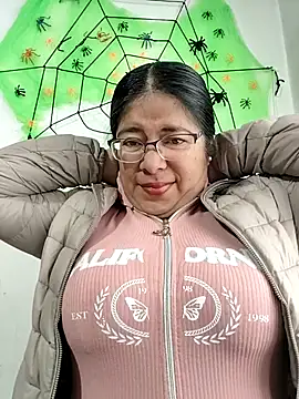   valentina18 online show from October 2025 01:09:01 PM