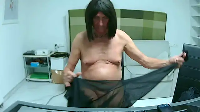 Snapshot of TranseCarmen chatting on September 2025 09:20:02 PM TranseCarmen online show from September 2025 09:20:02 PM