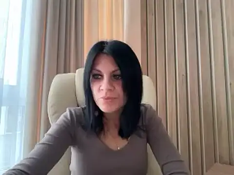 Snapshot of InjaAtHome chatting on October 2025 05:51:02 AM InjaAtHome online show from October 2025 05:51:02 AM