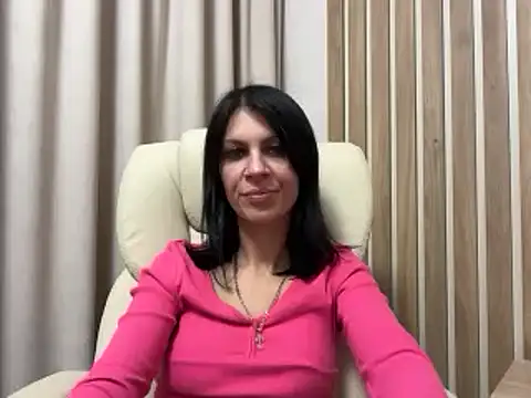 Snapshot of InjaAtHome chatting on October 2025 02:57:02 PM InjaAtHome online show from October 2025 02:57:02 PM