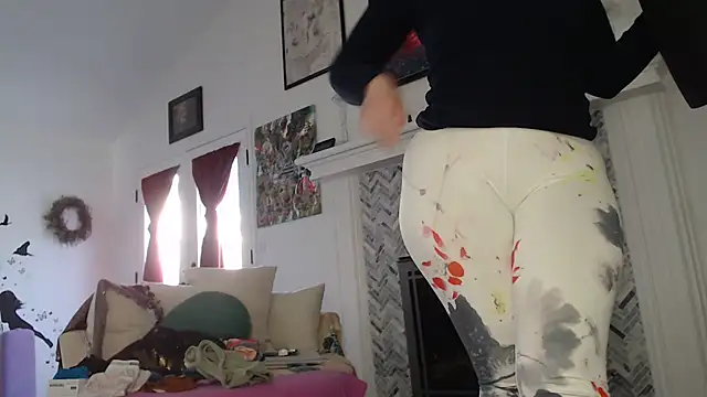 AuroraWillows online show from March 2025 02:21:02 PM