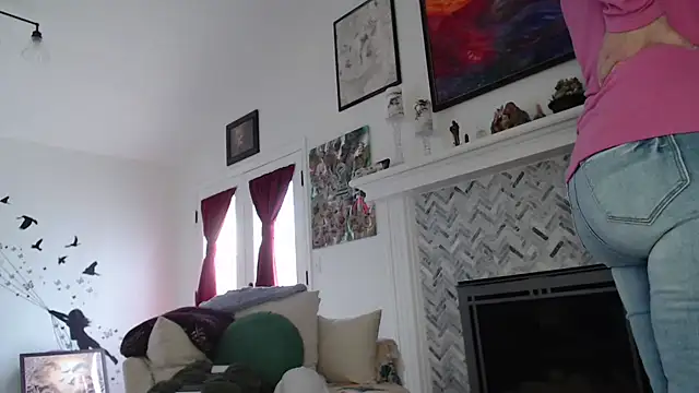 AuroraWillows online show from March 2025 04:32:01 PM