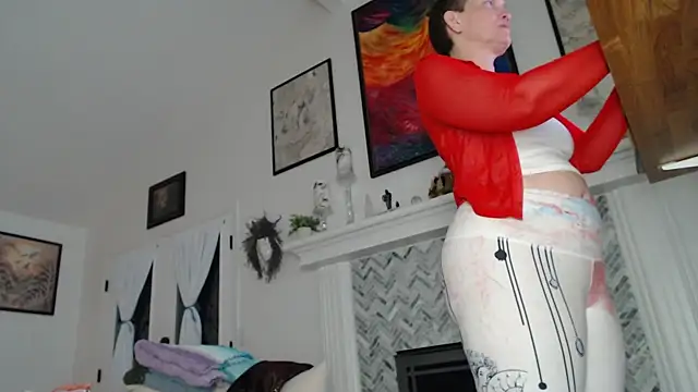 AuroraWillows online show from November 2025 11:49:01 AM