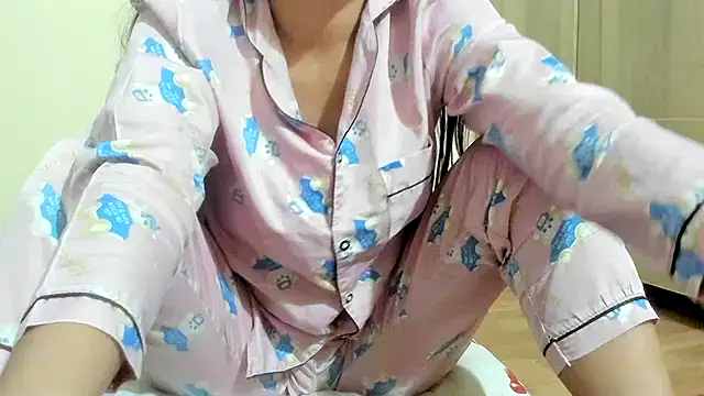 Beauty Asian Tina online show from January 2025 01:33:02 PM