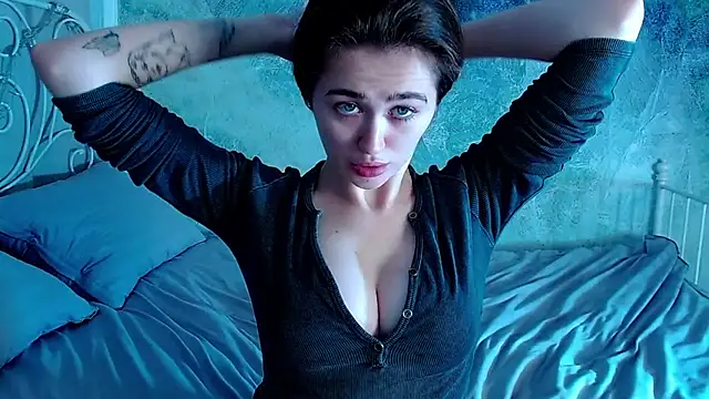 millllina online show from October 2025 12:56:02 AM