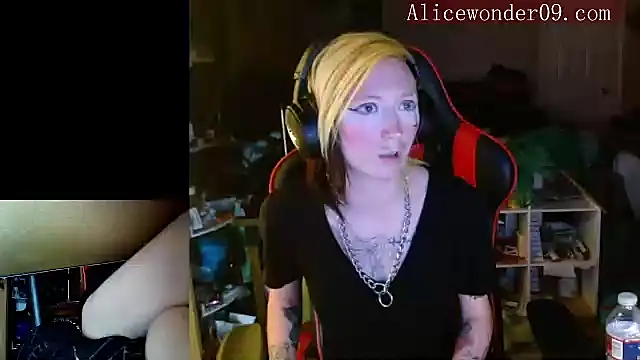 alicewonder09 online show from December 2024 06:32:01 AM