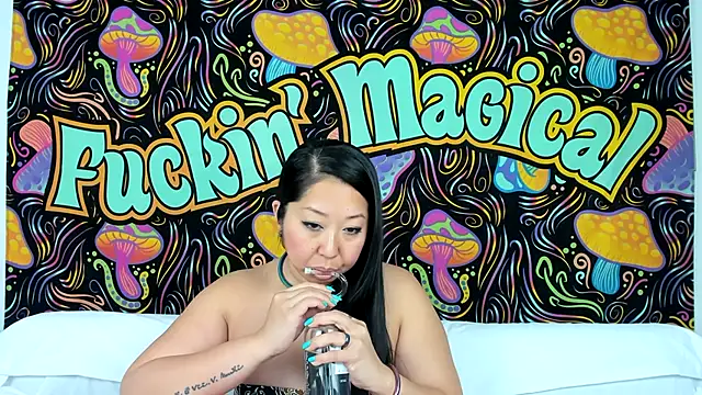 Lexie-Mack online show from November 2025 05:57:02 PM