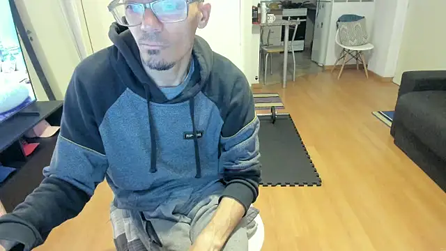 Snapshot of guachin_hunk chatting on September 2025 02:49:02 PM guachin hunk online show from September 2025 02:49:02 PM