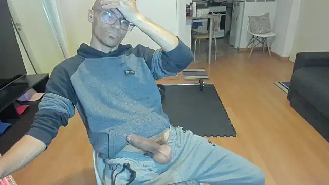 Snapshot of guachin_hunk chatting on September 2025 03:28:01 AM guachin hunk online show from September 2025 03:28:01 AM