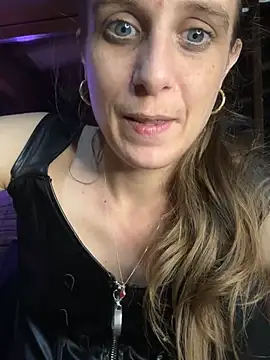 LadyChantale online show from January 2025 05:41:01 PM