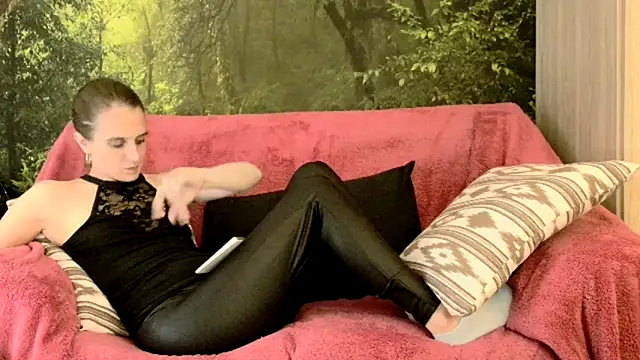 LadyChantale online show from February 2025 07:53:01 PM