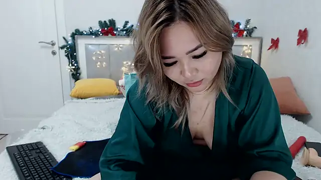 viki lizzi online show from January 2025 07:15:02 AM