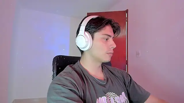 Giordano Russo online show from September 2025 06:02:02 PM