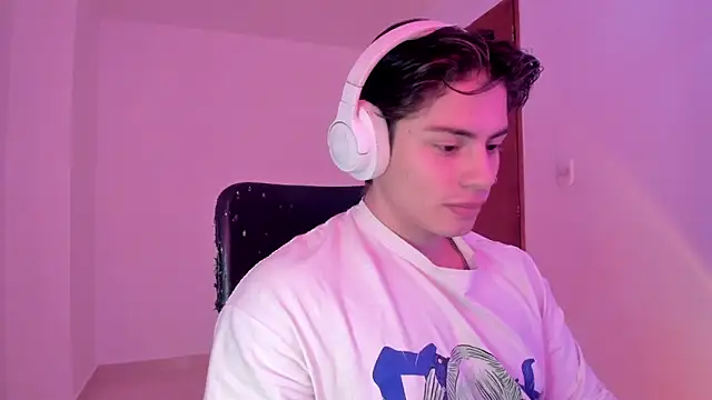 Giordano Russo online show from October 2025 06:40:01 PM