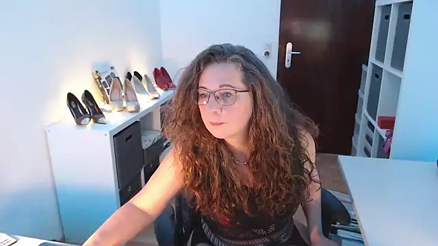 Snapshot of GeilesLuder75 chatting on February 2025 05:04:02 PM GeilesLuder75 online show from February 2025 05:04:02 PM