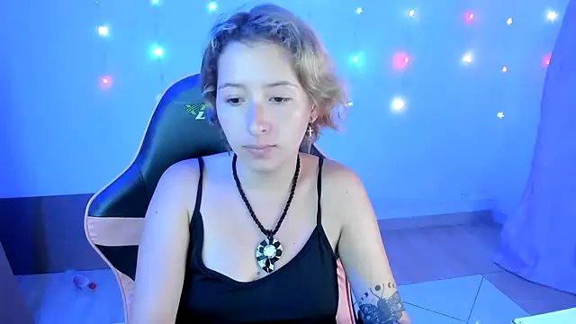 Ginger Sweetty online show from December 2024 12:40:02 AM