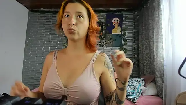 Ginger Sweetty online show from October 2025 06:23:01 PM