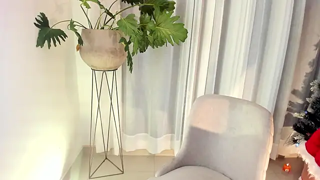 Lucy fit online show from December 2024 04:30:02 AM