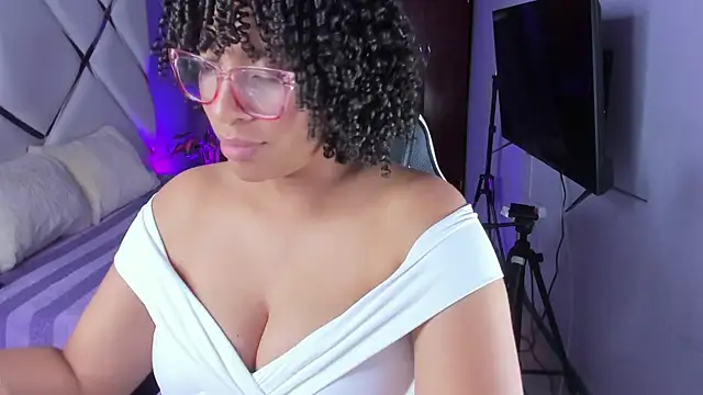 DannaBerry online show from October 2025 08:15:01 PM