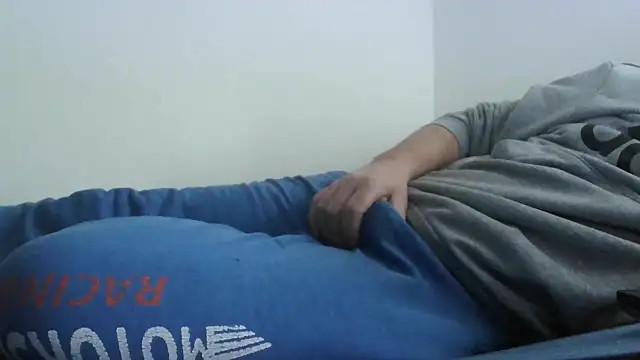 ScalicHat69 online show from December 2025 07:57:02 AM